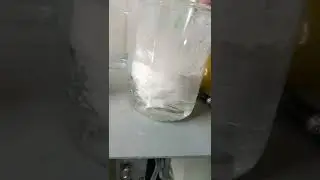 Coated and uncoated calcium carbonate powder from pin mill