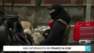 Poblaci&oacute;n civil en Kiev se prepara para resistir a las tropas rusas
