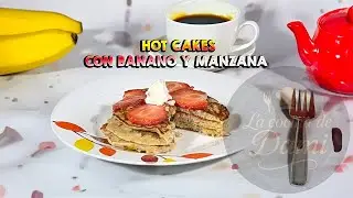 HOTCAKES CASEROS CON TROZOS DE  BANANO Y MANZANA. FACIL DE PREPARAR Y MUY DELICIOSOS.