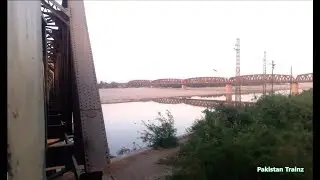 Pakistan Railway || Traveling On  Pak Business Express Crossing River Indus ||  Kotri To Hyderabad