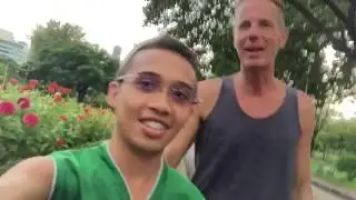 Hobbit and Giant argument at Lumpini Park