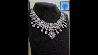 statement necklace set. Beautifully crafted with cubic zirconia diamond.✨️ 