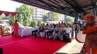 Welcome Ceremony of Foreigners for Luxurious Train 