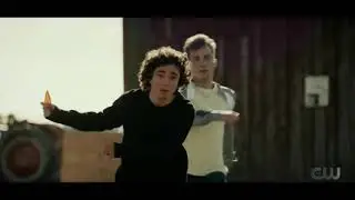 Superman and Lois 1x01 - Clark Tells His Sons He Is Superman