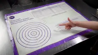 How to use a fondant rolling baking mats [ Cake Decorating For Beginners ]