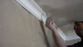 Pose moulure plâtre, como poner moldura escayola