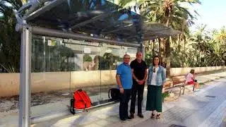 Elche instala una «parada de Bus parlante» para personas invidentes