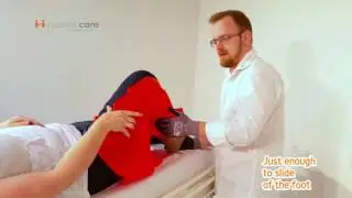 Nylon master   Put on compression stocking - Partlially active person