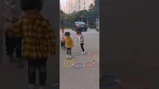 ROUND CIRCLE JUMPING, KIDS JUMPING IN A ROUND CIRCLE GAME