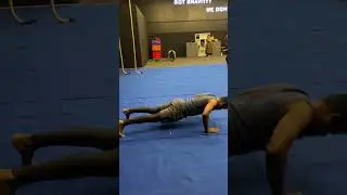 Gymnastics stunts🤩! #gymnasticsworkout #shorts #viralshorts