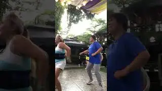 THE HOT MOM’S