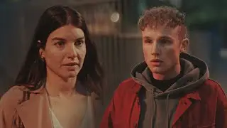 Emma & Zacke - Alley Rose