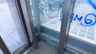 Saint Lazare thyssen lift with secret floor