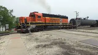 BNSF switching the BNSF Galesburg yard, Cedar St, Galesburg, Illinois