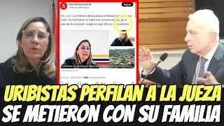 🚨 Uribistas perfilan a la jueza que puede condenar a Uribe… ¡y meten a su mamá!”