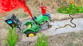Biggest Snake rc VS Mini tractor || Mini mahindra tractor stuck & pulling out HMT | tractor for kids