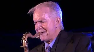 SCOTT HAMILTON ( Willie Walsh on drums) FESTIVAL JAZZ ENTRAIGUES