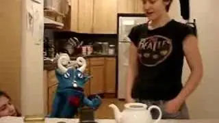 Bumbery Makes Tea