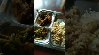 E gaura#viral #shorts #lunch thali 😋 #food #chicken #chicken leg piece 🍗