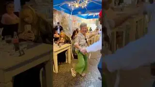 Nei Quartieri Spagnoli di Napoli e&hellip; Rita balla la tarantella!