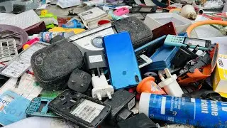 Find lots of used phones unbranded phones restoration from trash