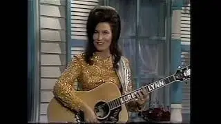 Hee Haw S01E01  69 June 15