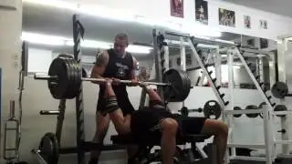 bambi killer chris raaber benching 180kg / 400lbs for two reps