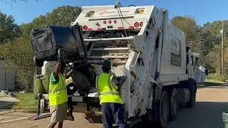 Mack MRU Pac Mac Rear Loader Garbage Truck on Manual Trash