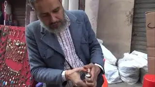 اعجب ولاعه رونسون بنزين اشترتها بنت رقيقه اسمها ريم هداية البنت لابوها من جوه سوق ديانا مع MoUNGeZ 