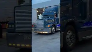 #freightliner #fld120 #workingclass #chickenlights #floridaboyz #detroit #12.7