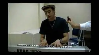 [Undisclosed clip]2PM NichKhun singing 'Nothing Better'