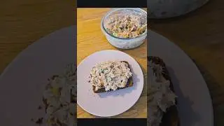 Healthy high-protein tuna salad with skyr &ndash; no mayo needed 🥗#highprotein #healthymeals #easymeals