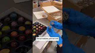 Come build a customized bonbon box! 🍫🤤 #chocolate #smallbusiness