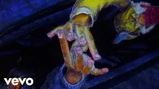 Liim - Clutching My Breaks (Official Music Video)