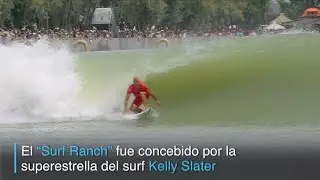 Surfear en una piscina de olas