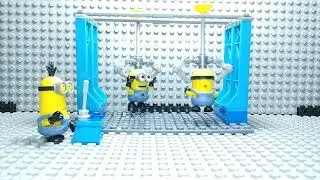 Mega Bloks Despicable Me Factory Fiasco..