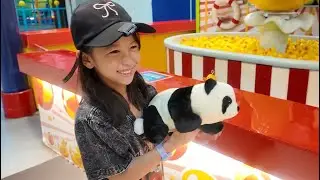 Traveling Malaysia With a Kid 🇲🇾 | Fun Things to Do in Kuala Lumpur 👶🎢