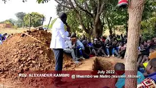 Rev. Alexander Kambiri finalizing the funeral service at Malomo, Ntchisi.