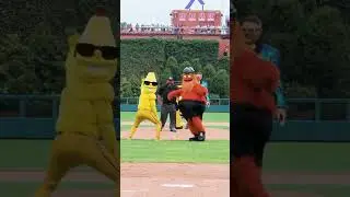 When Mascots Become the Main Event 😆 Unstoppable Fun#mascot #costume #madness #nfl