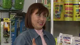 🐶😱 EATING PET FOOD?! Public Freakout in Pet Shop! #prank