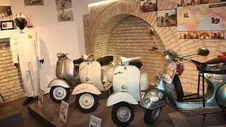 Italian Vespa Museum Grand Tour Spotting