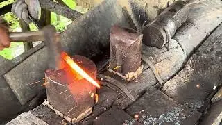 Part of the process of making rubber tree sap tapping tools starting from steel material per round