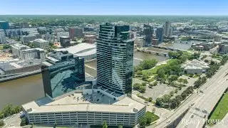 Penthouse Condo - Riverhouse