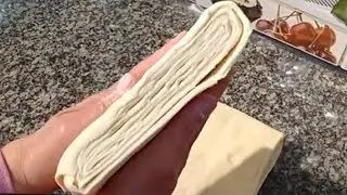 سر العجينة المورقة بدون تعب ولا  كثرت الطي عاتمديها  كمشروع  من اول مرة ناجحة 💯 جربيها لشهر 🌙 2026