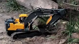 Excavator mindahin batu permata