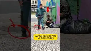 DEIXEI DINHEIRO DE VERDADE CAIR EM FRENTE A MORADOR DE RUA
