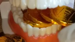 BIGGY MOUTH EATS CHOCOLATE 🍫COIN  20226 @ 11:21 pm
