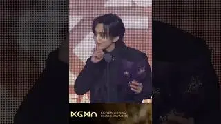 Yoo Seung Ho 유승호 presents the '2024 Grand Performer' Award to Day6 at KGMA (Highlight)
