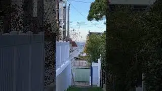 &Agrave; Royan, de petites ruelles le long du front de mer.