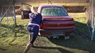 MOM is STUCK with CAR | Lady stuck in mud | CARSTUCK GIRL